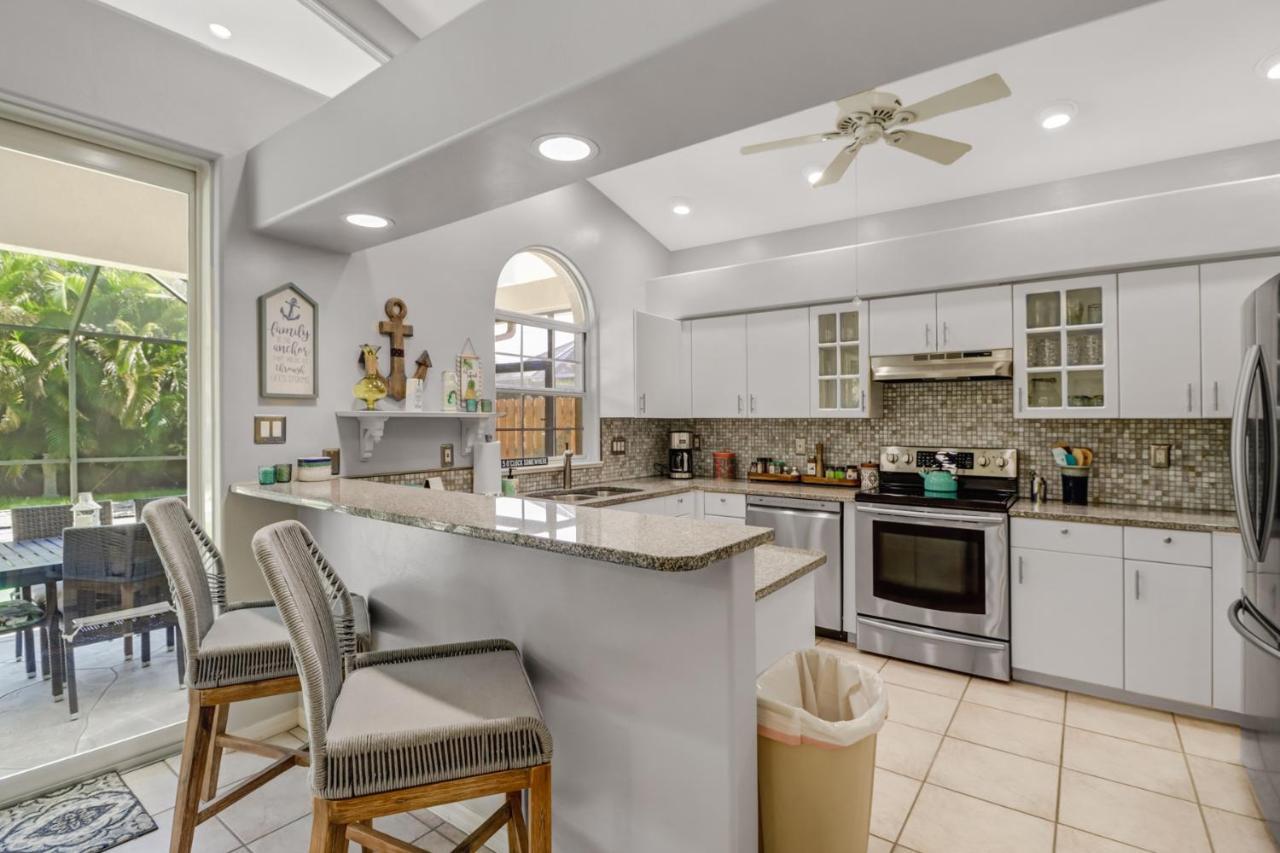 Cozy Beach House - 5 Minutes From Vanderbilt Beach North North Naples Eksteriør bilde