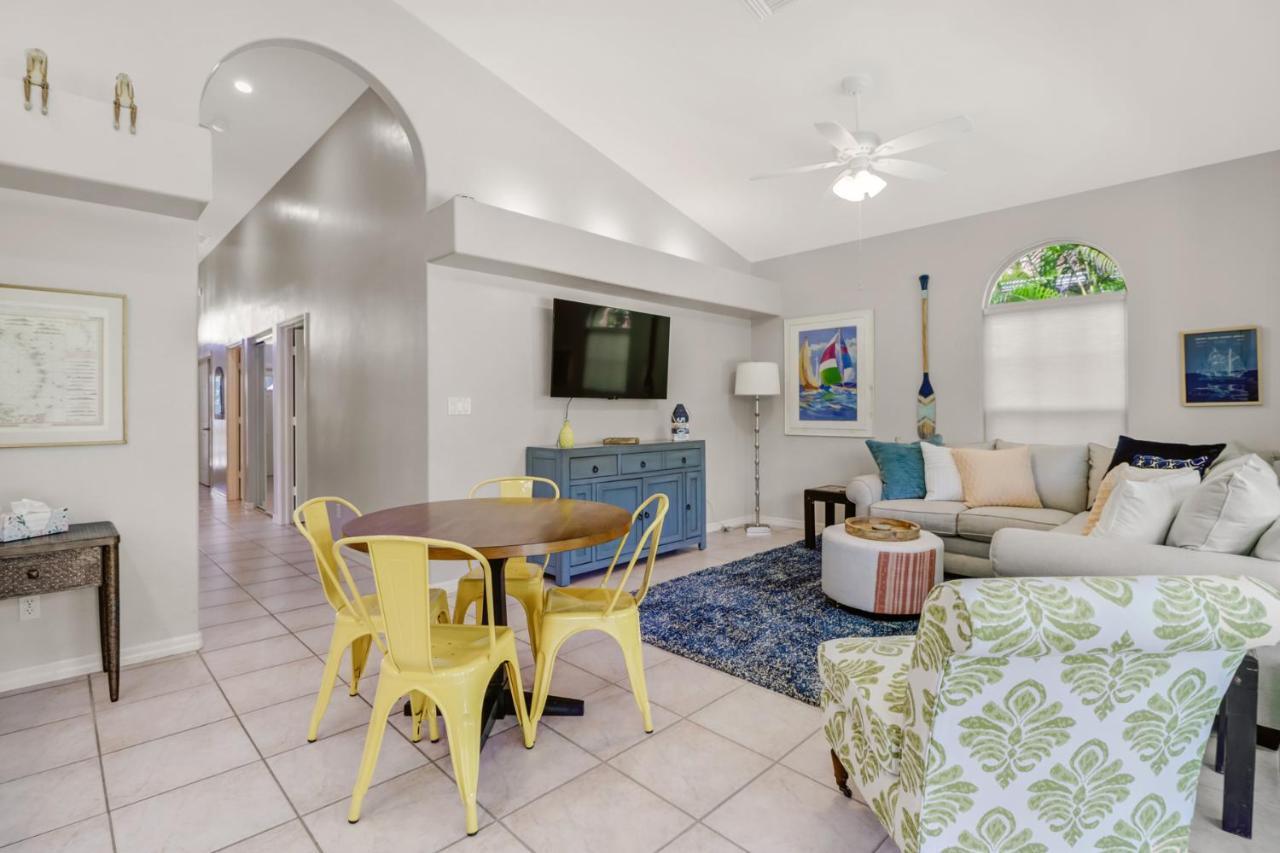 Cozy Beach House - 5 Minutes From Vanderbilt Beach North North Naples Eksteriør bilde